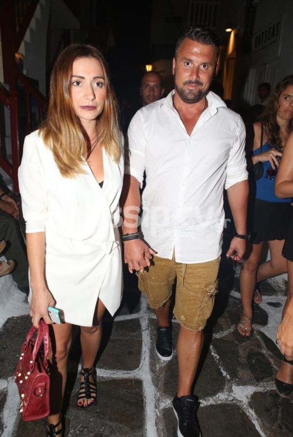 Συνεχώς… χέρι χέρι