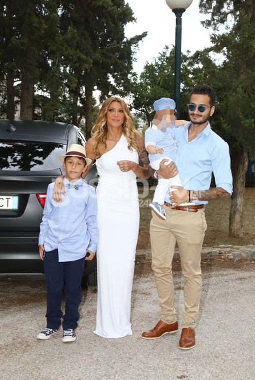 Ηλιάδη-Γκέντσογλου: Το φωτογραφικό άλμπουμ της βάφτισης του γιου τους!
