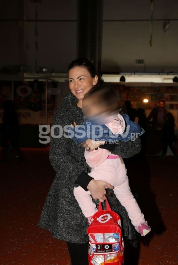 Δέσποινα Καμπούρη: Παιχνίδια  με την κόρη της