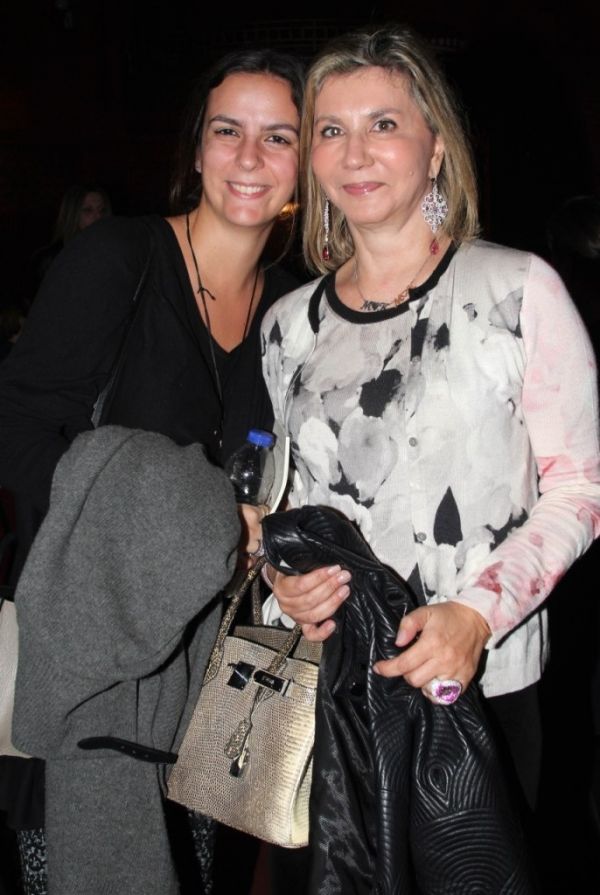 «H Πόρνη… από πάνω» κέρδισε το χειροκρότημα