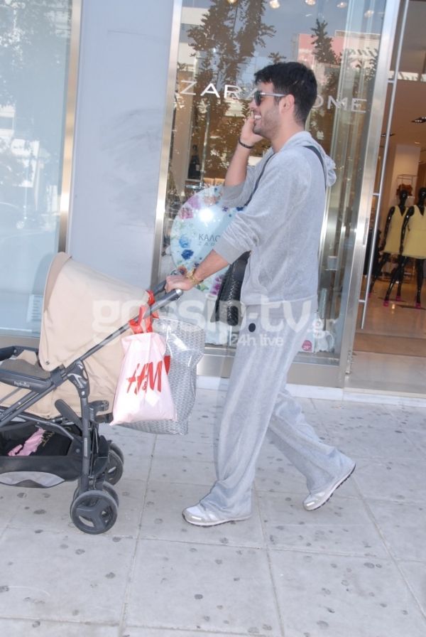 Τίνος είναι το παιδί; 