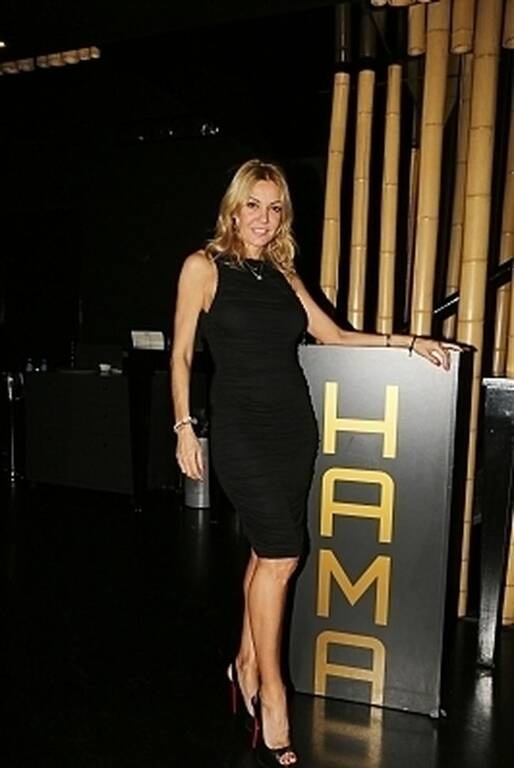 Χριστίνα Παππά Το μαύρο φόρεμα ποτέ δε σε προδίδει.

Είναι το μότο μας. Το φόρεμα αυτό αναδεικνύει το κορμί και συνδυάζεται πανεύκολα με τα πάντα. Σωστή η επιλογή διακριτικών αξεσουάρ και μαύρων peep-toe γνωστού σχεδιαστή