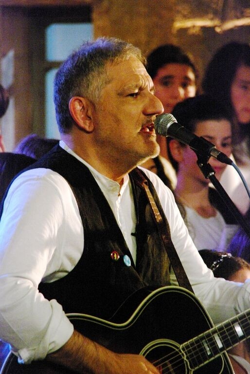  «Στην υγειά μας ρε παιδιά»: Αφιέρωμα στον Νίκο Πορτοκάλογλου 