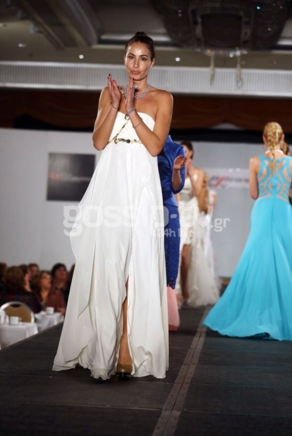 Nikos Takis: Επίδειξη μόδας με λάμψη και στυλ