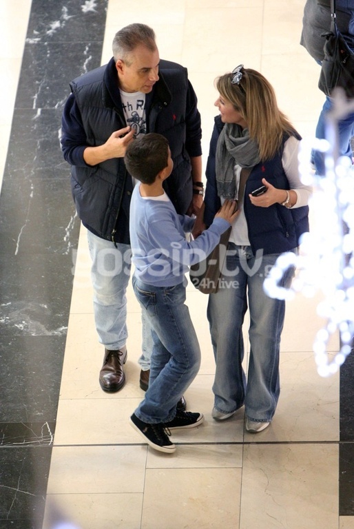 Δείτε σύσσωμη την οικογένεια Στραβελάκη!