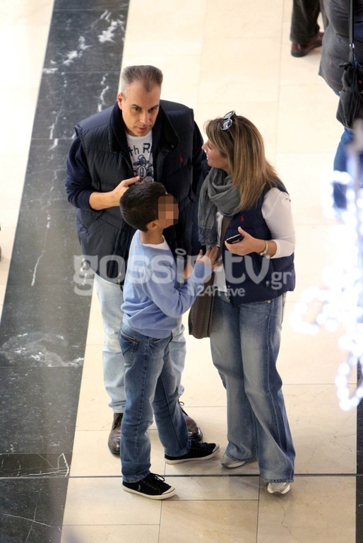 Δείτε σύσσωμη την οικογένεια Στραβελάκη!