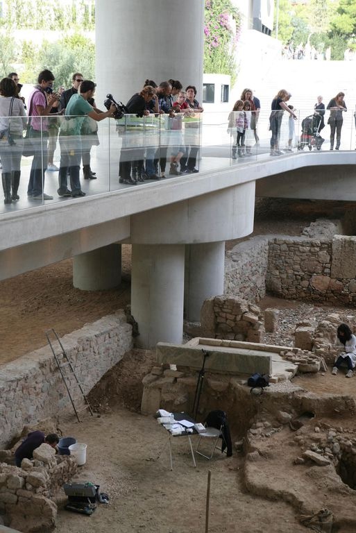 Video: Ο Ονούρ και η Σεχραζάτ στην Ακρόπολη