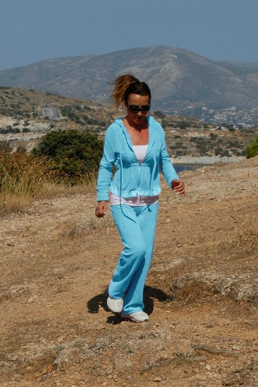 Δείτε την Πόπη Μαλλιωτάκη να κάνει τζόκινγκ στη Βούλα - Πιο ανανεωμένη και αδύνατη από ποτέ