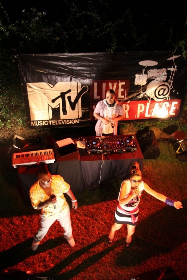 MTV: Πάρτι με τους Vegas