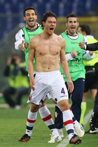 «Κοντράρει» άνετα τους… κοιλιακούς του Cristiano Ronaldo. Ποιος είναι;