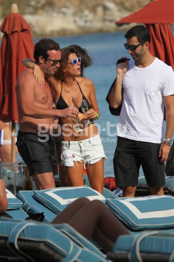 Μαρίνα Βερνίκου-Μίλτος Καμπουρίδης: Βουτιές στην Μύκονο