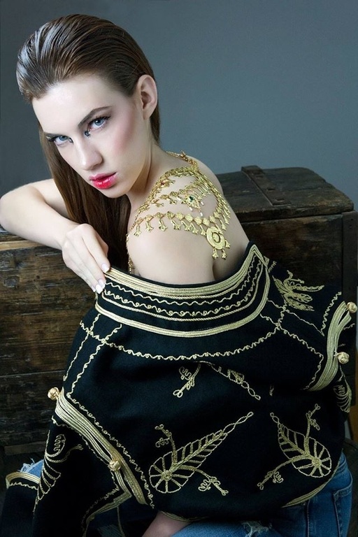 Αθηνά Τσάβες: «Όταν επιλέγεις πρακτορείο στο εξωτερικό, είναι ευκολότερο να δουλέψεις εκεί»