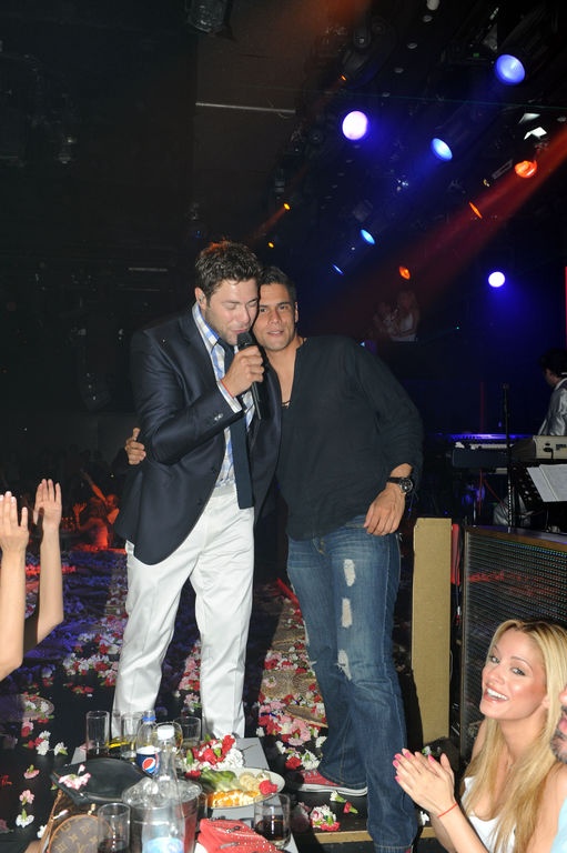 Ο «Όμορφος Κόσμος» στην πρεμιέρα του Χολίδη