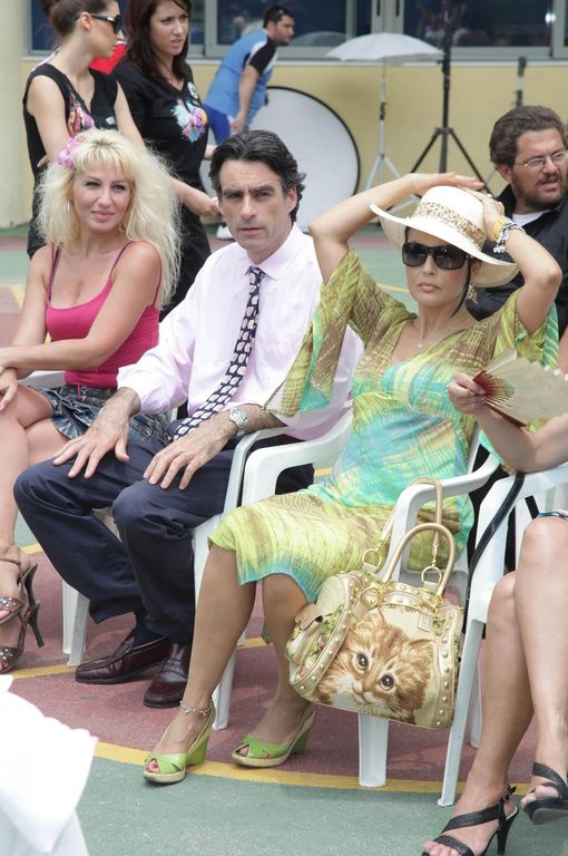 Το φωτογραφικό άλμπουμ των γυρισμάτων της ταινίας “Ρόδα τσάντα και κοπάνα”