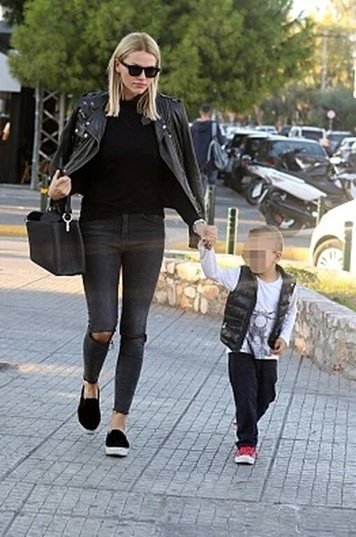 Νάταλι Θάνου Πόσο μας αρέσει όταν μια γυναίκα φοράει total black και μάλιστα σε ροκ ύφος!