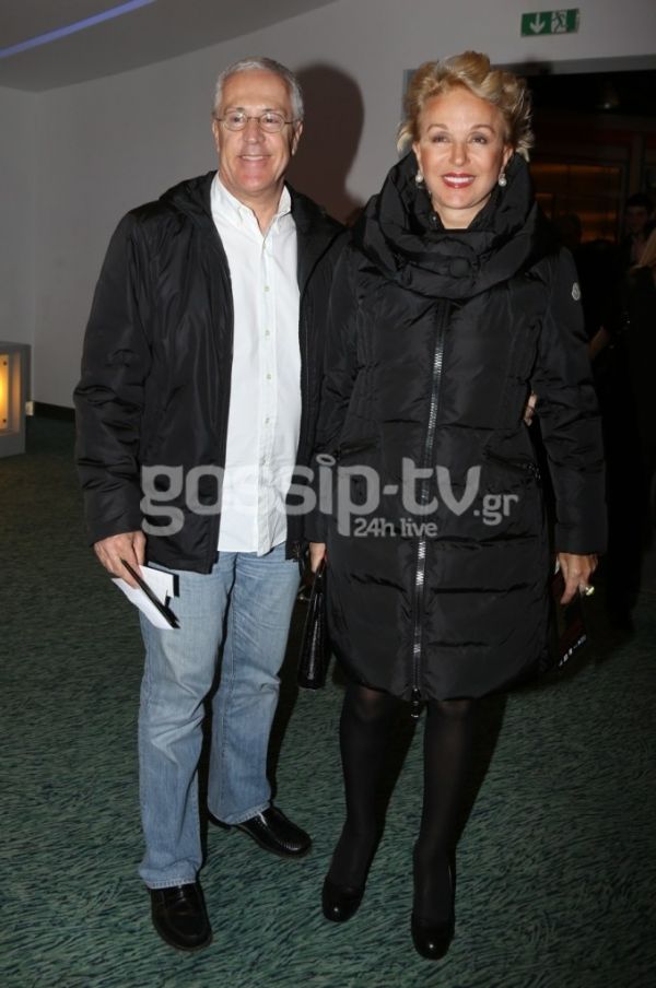 Λοτσάρη-Μανωλίδου: «Μάγεψαν» τους επώνυμους της σόουμπιζ με τις χριστουγεννιάτικες μελωδίες τους