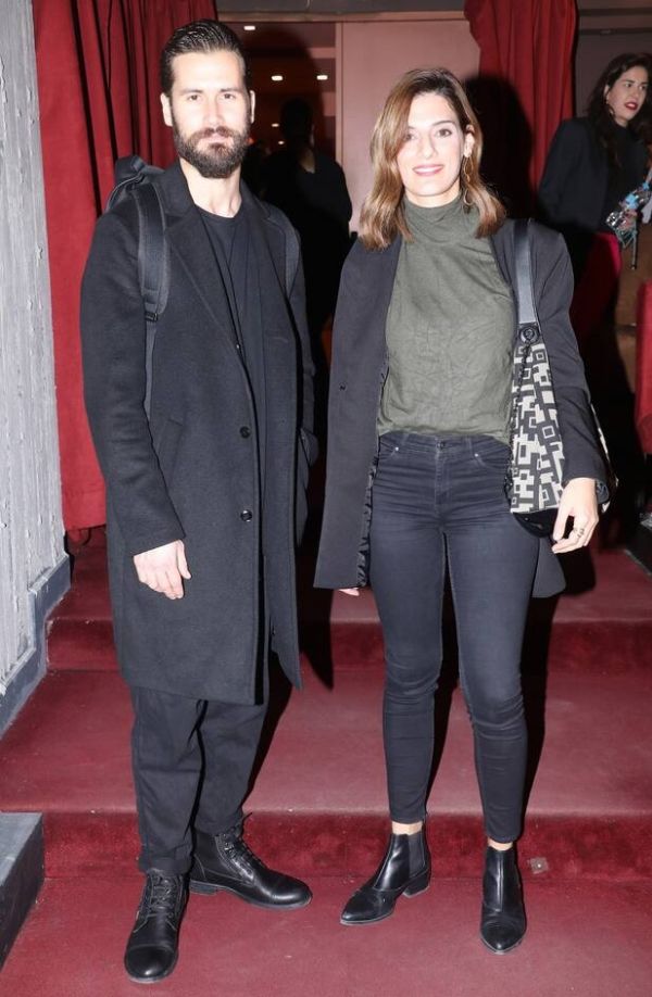 ΧΡΙΣΤΙΝΑ ΧΕΙΛΑ ΦΑΜΕΛΗ Και ζιβάγκο, και παλτό, και μποτάκια. Είπαμε βρε Χριστίνα μου μπήκε Νοέμβριος, δεν έπεσε και χιόνι!