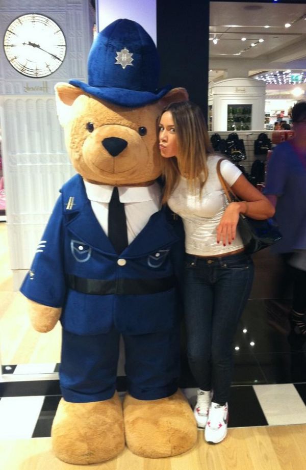 Οι βόλτες της Χρύσας Δρακάκη στο Λονδίνο