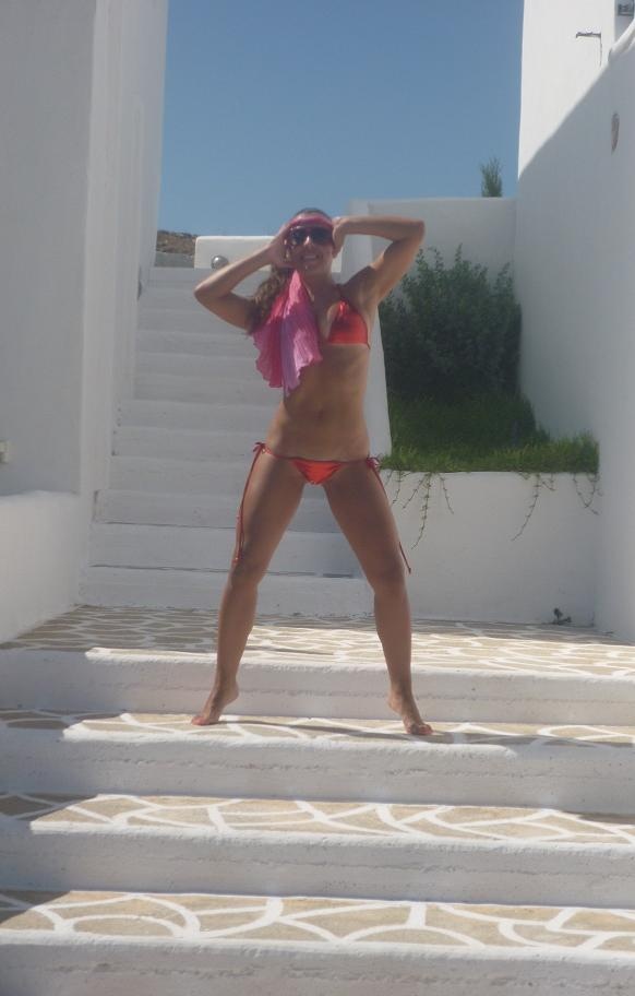 Το καυτό κορίτσι και το «πέταγμα» στην Αστυπάλαια!