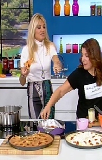 Φαίη Σκορδά: Όλο και μεγαλώνει η κοιλίτσα της