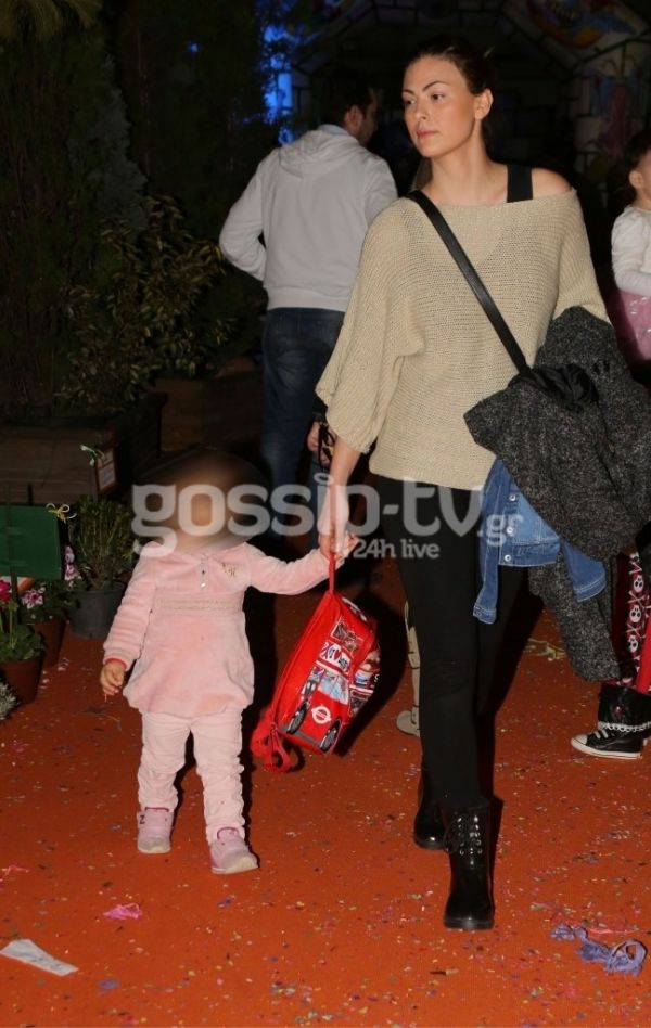 Δέσποινα Καμπούρη: Παιχνίδια  με την κόρη της