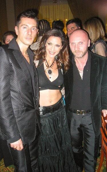 Ποια Ελληνίδα τραγουδίστρια ποζάρει με τους Dolce & Gabbana