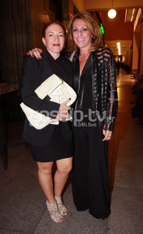 Ελένη Μενεγάκη: Στηρίζει την Παγκόσμια Εκστρατεία Ενημέρωσης για τον Καρκίνο του Μαστού