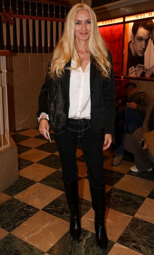 Θέατρο Πτι Παλαί-Επίσημη πρεμιέρα "Έξι μαθήματα χορού σε έξι εβδομάδες"