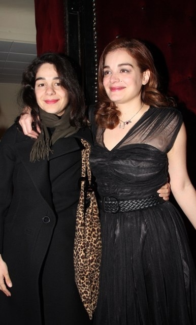 Σας θυμίζουν κάποιους; Είναι τα αδέλφια των Ελλήνων celebrities! (part 1)