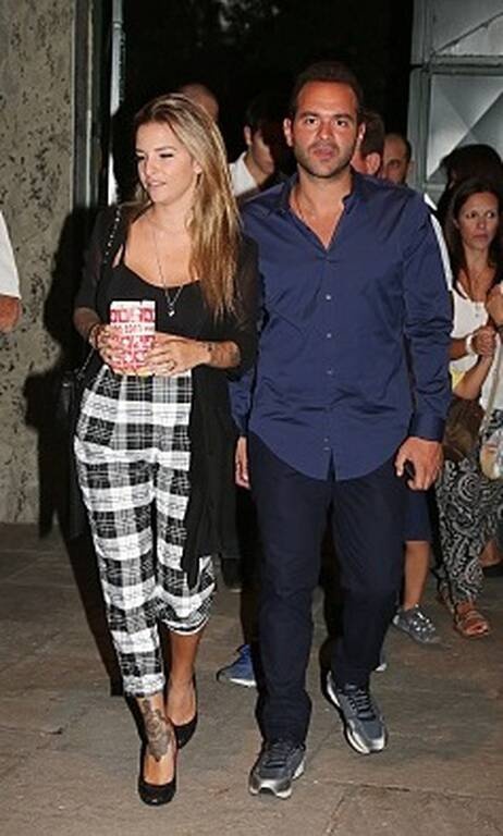 Εριέττα Κούρκουλου Αυτό το παντελόνι είναι απλά υπέροχο. Από τις ωραιότερες εμφανίσεις αυτής της εβδομάδας.