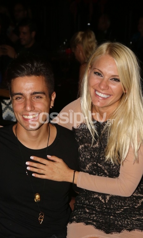 Επισήμως μαζί!