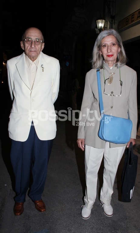 «Και τώρα τι κάνουμε;» στο θέατρο Τέχνης με την Αντώνη Καφετζόπουλο