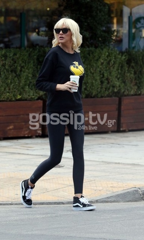 Σάσα (Σταμάτη) μόνη… ψάχνει! 