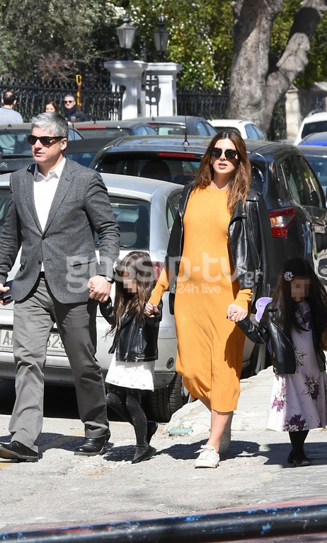 Σταματίνα Τσιμτσιλή: Βόλτα στον έβδομο μήνα της εγκυμοσύνης της