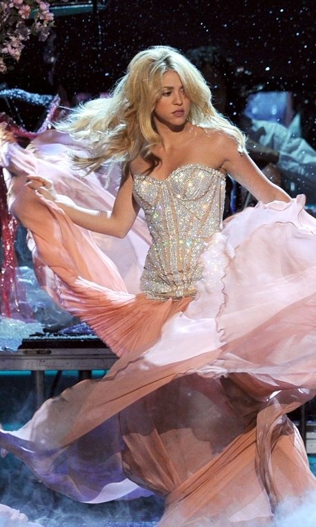 Video:Shakira και Marc Anthony έλαμψαν στα Latin Grammys