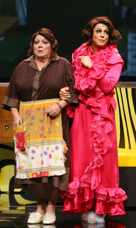 O Τάκης Ζαχαράτος ανοιξέ τα...."χαρτιά του"