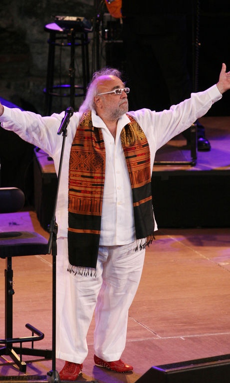 Όταν ο Ντέμης Ρούσσος συνάντησε τον Μιχάλη Χατζηγιάννη