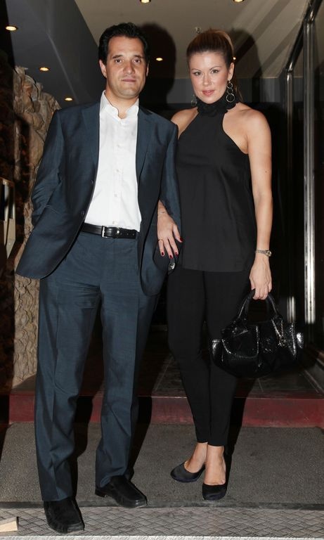 Video: Πάρτι προς τιμήν της Ζέτας Μακρυπούλια 