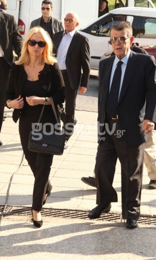 Όλοι ήταν εκεί στο τελευταίο «αντίο» του Νίκου Φώσκολου 