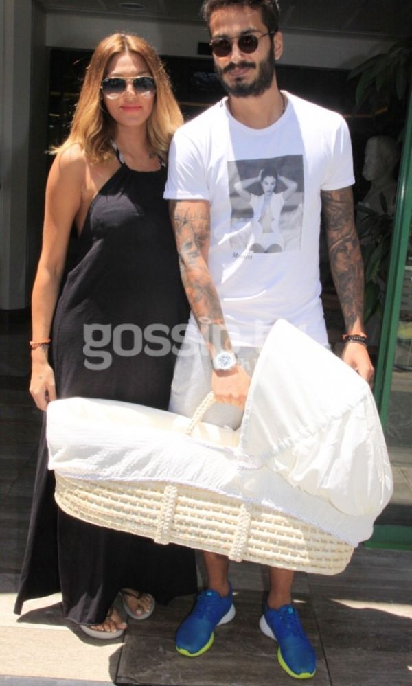 Αγγελική Ηλιάδη: Οι πρώτες φωτογραφίες από την έξοδο της από το μαιευτήριο! 