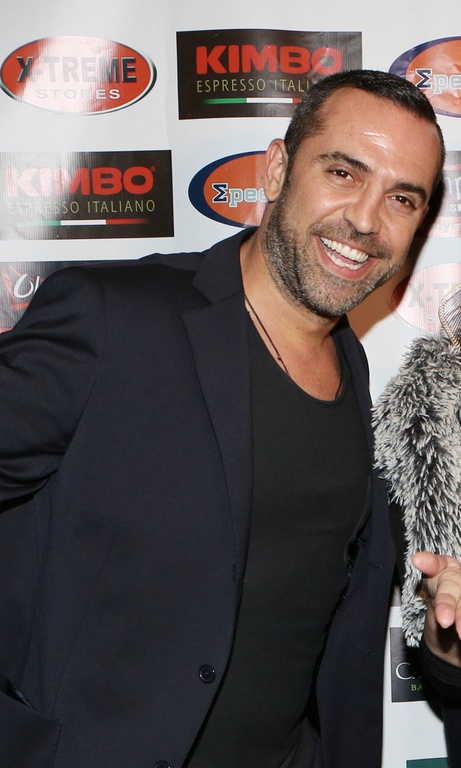 Δεν φαντάζεστε ποιον πασίγνωστο παρουσιαστή θα παντρέψει ο Ψινάκης – Τι αποκαλύπτει η αγγελία γάμου!