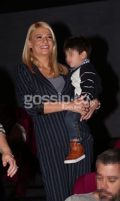 Φαίη Σκορδά: Με τον γιο της Δημήτρη στο σινεμά