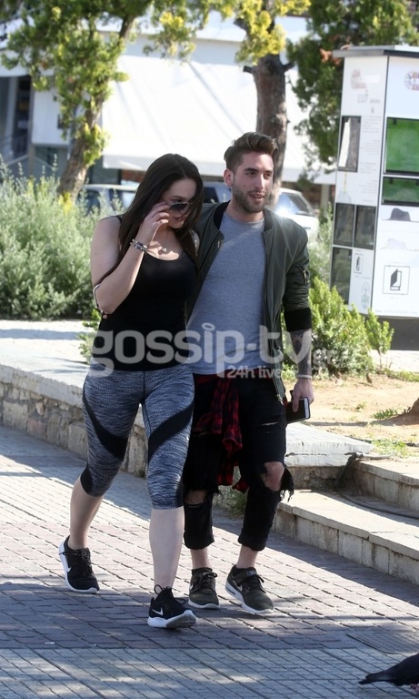 Από το The Voice στην αγκαλιά παίκτη του X-Factor 