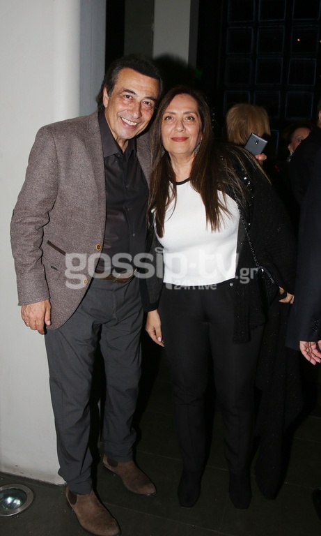 Δήλωση τραγουδιστή: «Έλεγαν τη γυναίκα μου “μέγαιρα” και “κακό σκυλί”! Για μένα είναι μια ηρωίδα»