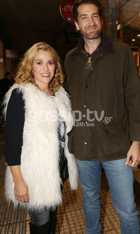 Επίσημη πρεμιέρα για την παράσταση «Μπαμπά μην ξαναπεθάνεις Παρασκευή»