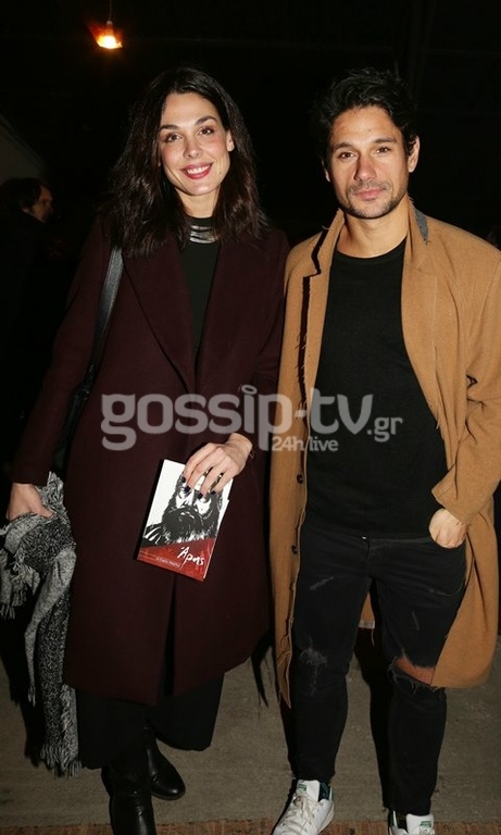 Πάνος Βλάχος-Ιωάννα Τριανταφυλλίδου: Το ζευγάρι απόλαυσε θεατρική παράσταση