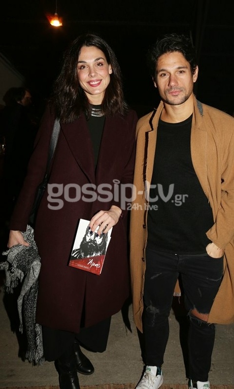 Πάνος Βλάχος-Ιωάννα Τριανταφυλλίδου: Το ζευγάρι απόλαυσε θεατρική παράσταση