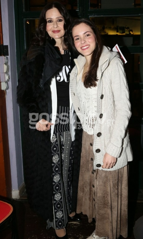 Επίσημη πρεμιέρα για την παράσταση «Δυο γυναίκες χορεύουν»