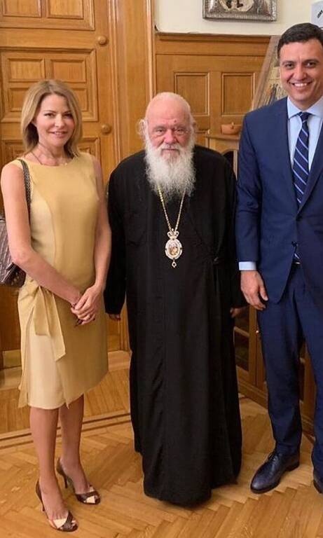 Tζένη Μπαλατσινού H Tζένη Μπαλτσινού, η bride to be αυτής της εβδομάδας φόρεσε το φόρεμα που θα ήθελε κάθε γυναίκα να έχει στη ντουλάπα της.