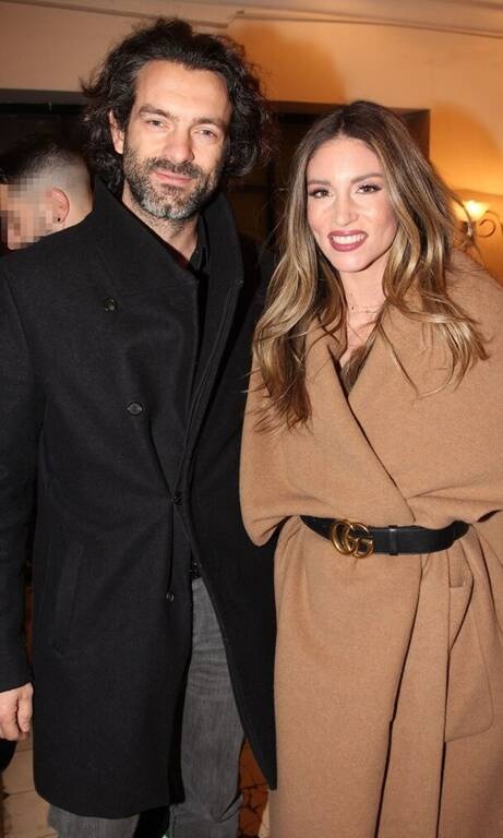 Αθηνά Οικονομάκου- Φίλιππος Μιχόπουλος Μπορεί το 2019 να έκαναν ελάχιστες κοινές εμφανίσεις οι δυο τους αλλά καμία από αυτές δεν πέρασαν απαρατήρητες. Και εκείνη το έχει με το styling και εκείνος δείχνει να προτιμά κλασσικά κομμάτια και κομψά.